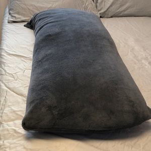 Body pillow